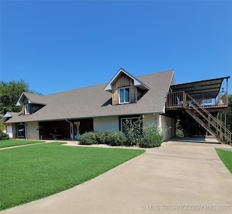 700 N Maytubby St, Kingston, OK 73439