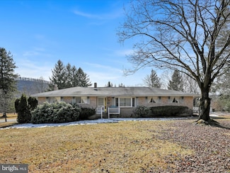 56 E Adamsdale Rd, Schuylkill Haven, PA 17972