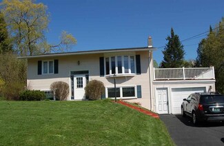 25 Cano Dr, Barre, VT 05641