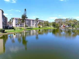 3664 Lake Bayshore Dr Unit K323, Bradenton, FL 34205