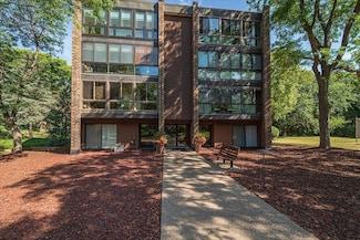 1700 Lexington Ave S Unit 204, Saint Paul, MN 55118