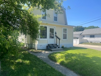 3037 24th St, Port Huron, MI 48060