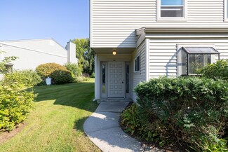 411 Locust Hill Rd, Shelburne, VT 05482