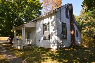 2649 Carroll St, Dubuque, IA 52001