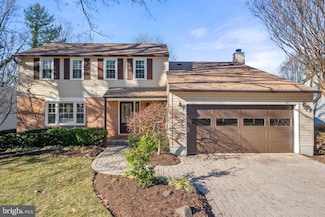 2010 Freedom Ln, Falls Church, VA 22043