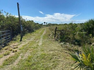 2094 Cabbage Ln, Okeechobee, FL 34974