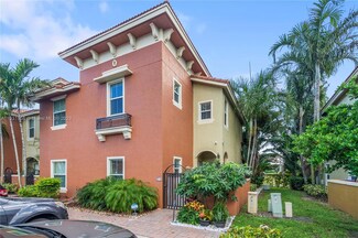318 Lake Monterey Cir, Boynton Beach, FL 33426