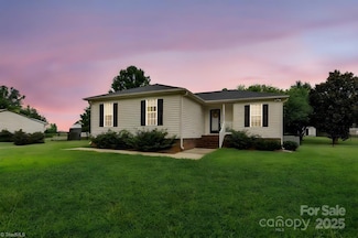 4604 Hopewood Dr, Graham, NC 27253