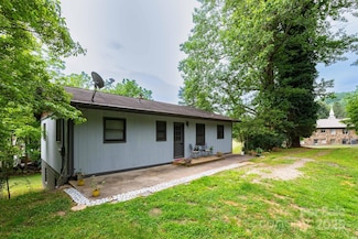 57 Gribble Rd, Franklin, NC 28734