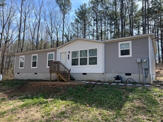 102 Gordon Dr, Chickamauga, GA 30707