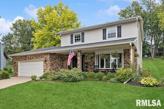 1736 E 42nd Ct, Davenport, IA 52807