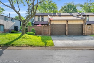 1169 Kirts Blvd Unit 12, Troy, MI 48084