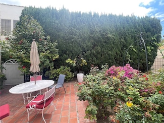 133 S Canon Dr, Beverly Hills, CA 90212