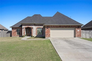 632 Woodland St, Iowa, LA 70647