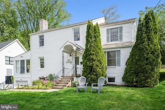 6023 Walhonding Rd, Bethesda, MD 20816