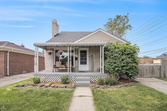 21409 Alexander St, Saint Clair Shores, MI 48081