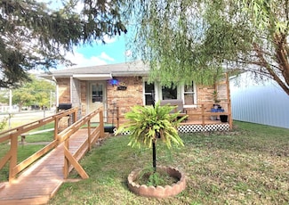 104 S Main St, Palestine, IL 62451