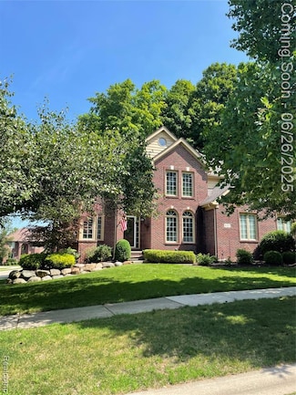 537 Bloomer Ridge Dr, Rochester, MI 48307