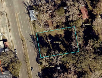 705 Bedell Ave, Woodbine, GA 31569