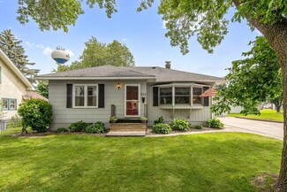 517 W 2nd St, Waconia, MN 55387