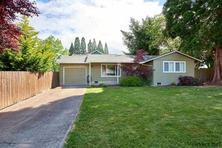 2389 F St, Hubbard, OR 97032