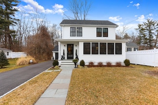 38 Pleasant St, Cos Cob, CT 06807