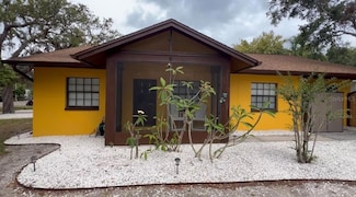 6 Bayou Ln, Palm Harbor, FL 34683
