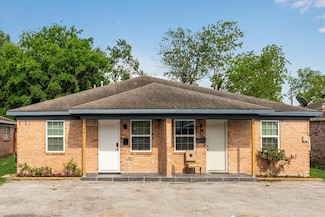 3808 Cochran St, Houston, TX 77009