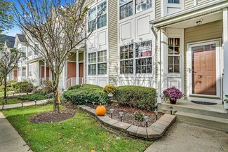 1602 Blossom Cir, Dayton, NJ 08810