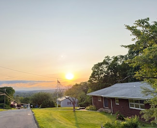 36 View St, Plainville, CT 06062