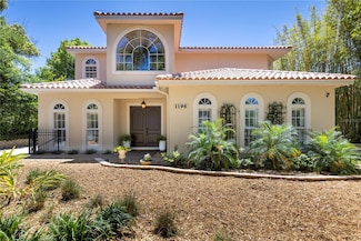 1196 Lakeshore Dr, Mount Dora, FL 32757