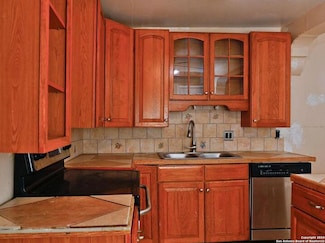 1806 Delgado St, San Antonio, TX 78207