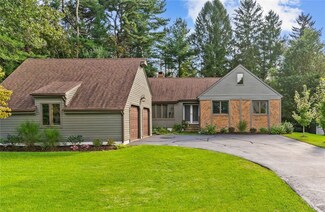24 Wood Cove Dr, Coventry, RI 02816