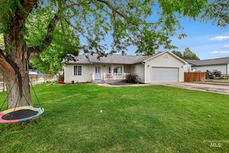 916 15th Ave E, Jerome, ID 83338