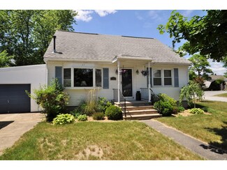 37 Higgins St, Manchester, NH 03102