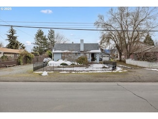 1711 Prune St, Medford, OR 97501