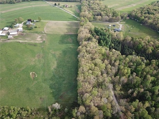 2 Mcdowell Rd, Rockland Township, PA 16374