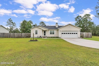 136 van Riggs Rd, Hubert, NC 28539