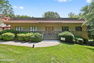 11 Maple Ave Unit 101, Greenwich, CT 06830
