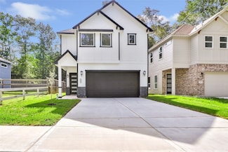 729 Magnolia Point Dr, Houston, TX 77336