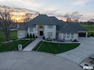 2300 Greenspointe Cir, Quincy, IL 62301