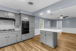 1818 W Belden St, Sherman, TX 75092