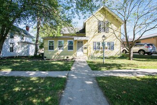 815 Plain St, La Porte, IN 46350