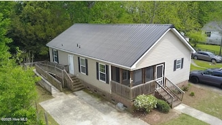 506 Rowsom St, Columbia, NC 27925