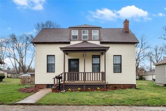 517 S 21st St, Belleville, IL 62226