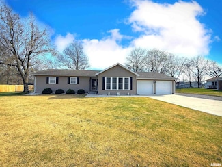 6075 E Dayton Dr, Woodlawn, IL 62898