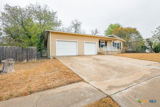 1611 S 39th St, Temple, TX 76504
