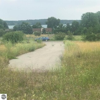 11573 Topview Dr, Williamsburg, MI 49690