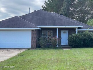 180 Greenfield Ln, Pearl, MS 39208