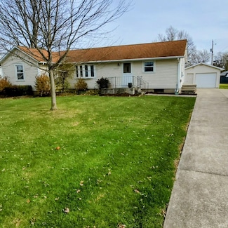 2133 Medford Dr, Fort Wayne, IN 46803